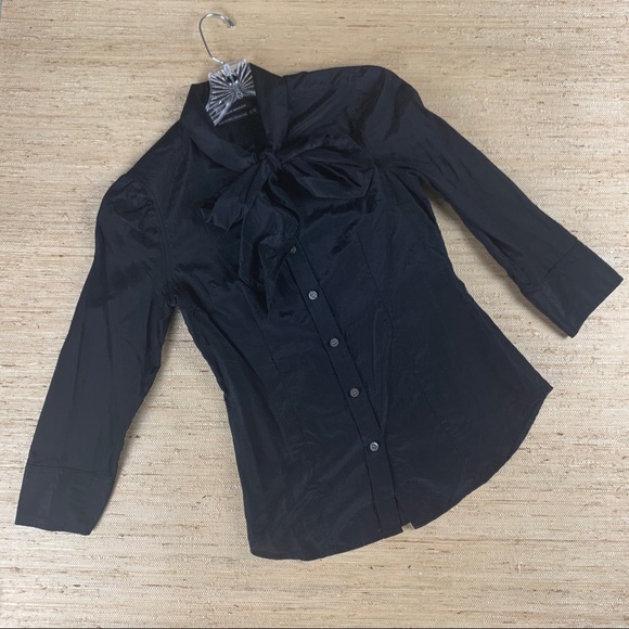 Club Monaco Silk Pussy Bow 3/4 Sleeve Button Down - Picture 4 of 4